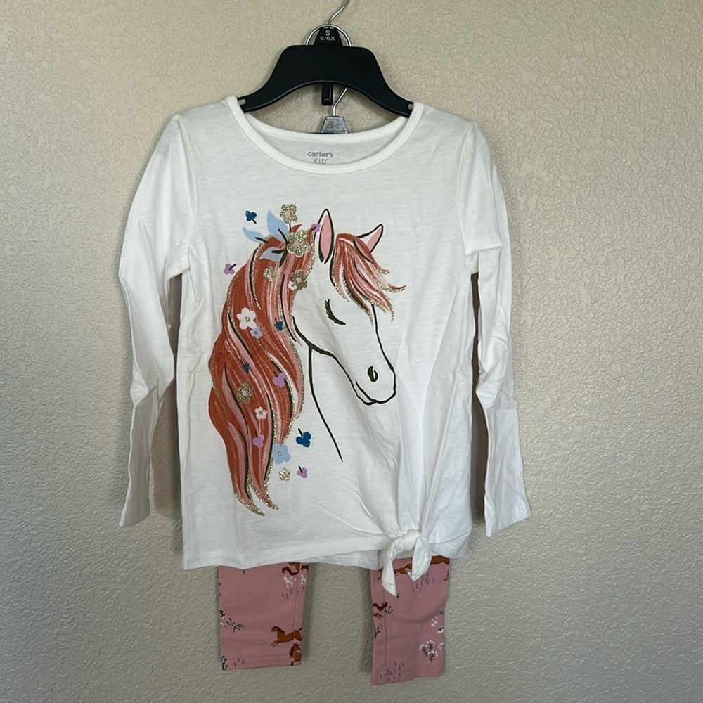 Girls matching set, top is a 6 and bottoms are a 5